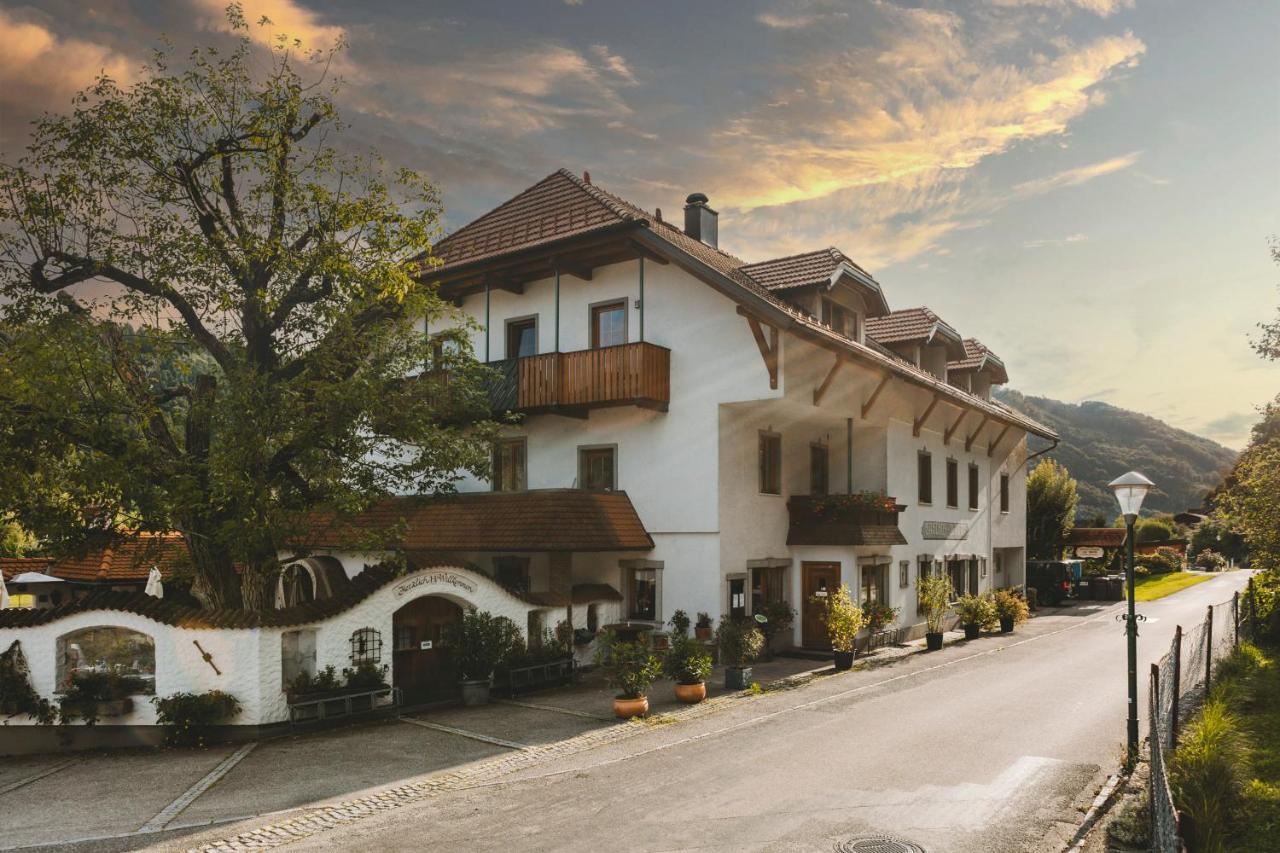 Gasthof Hinterleithner Persenbeug Exterior photo